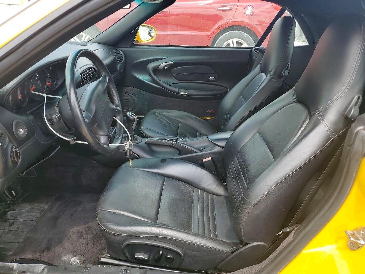 2001 PORSCHE 911