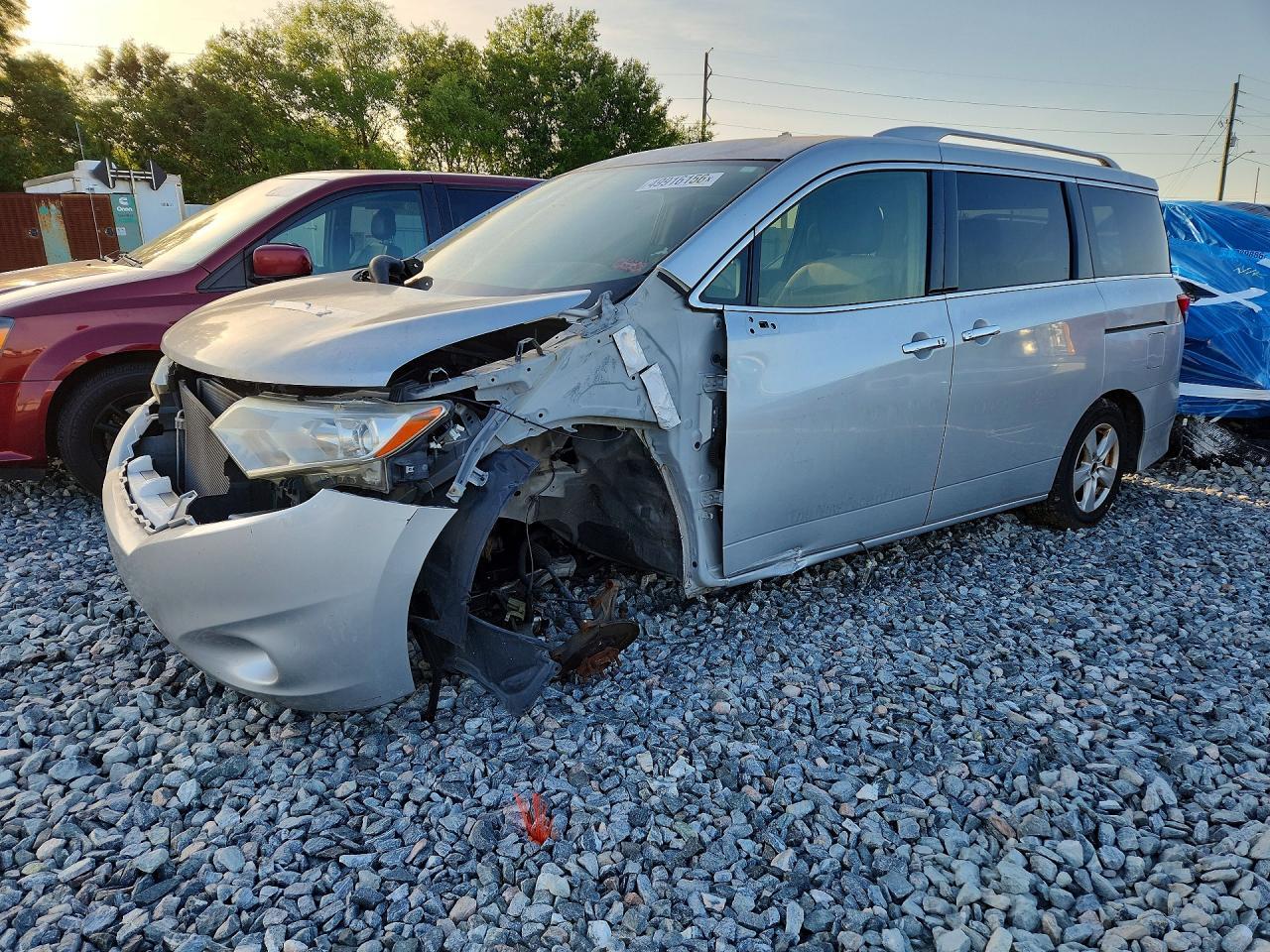 2017 NISSAN Quest