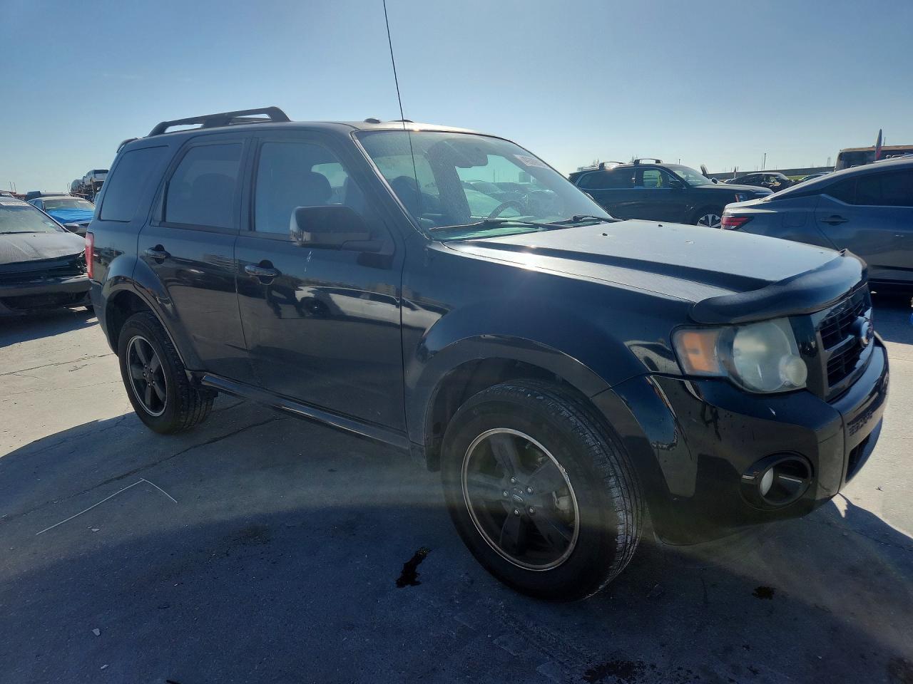 2010 FORD ESCAPE