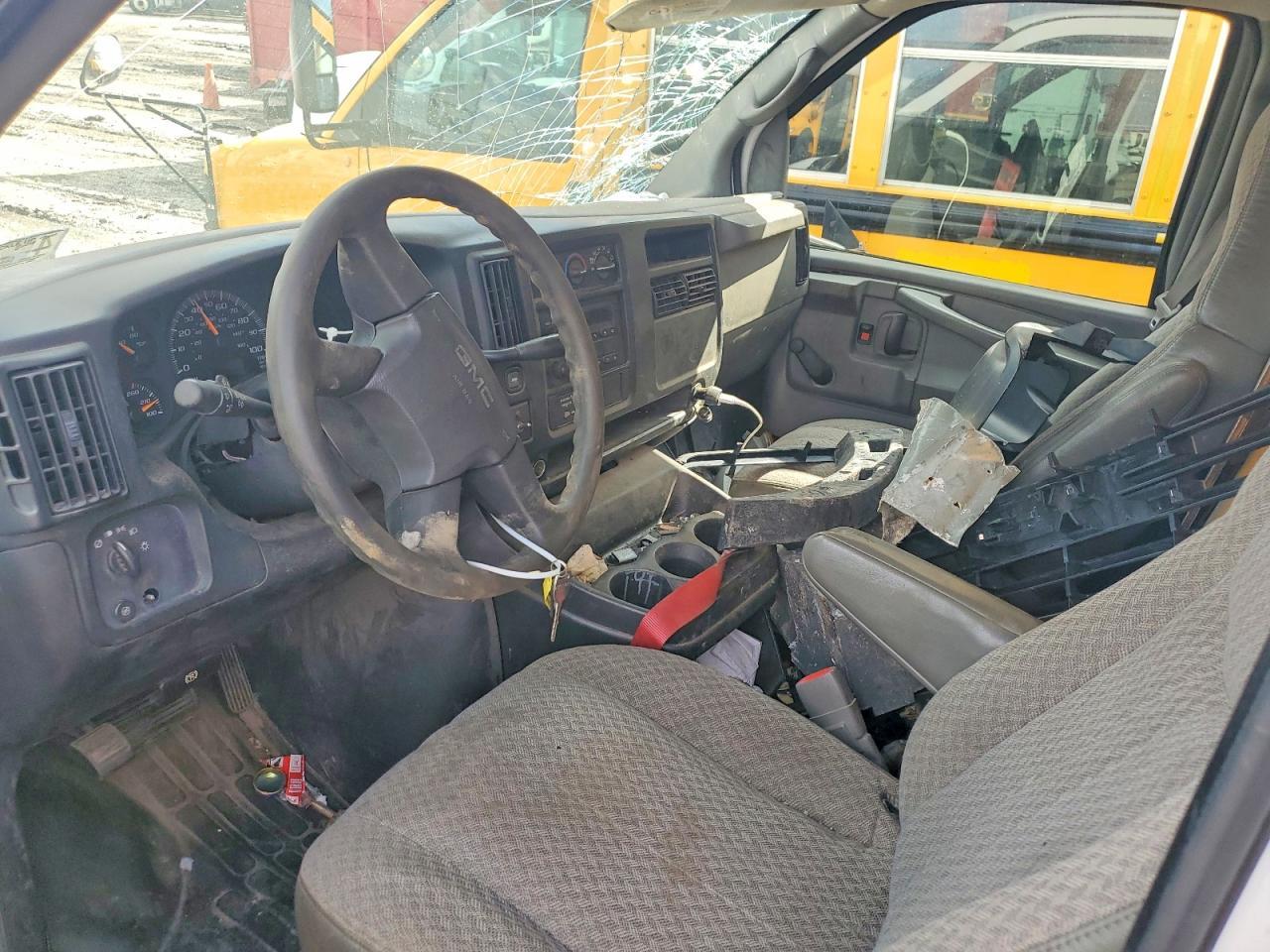 2005 GMC Savana