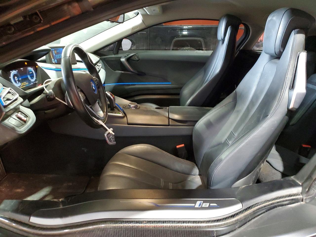 2016 BMW i8