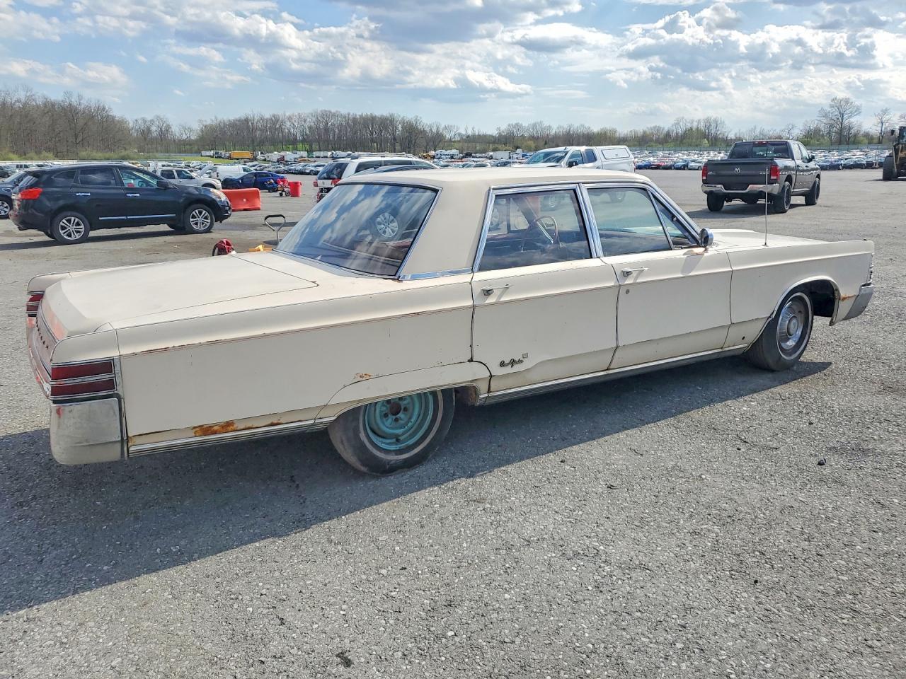 1967 CHRYSLER Imperial