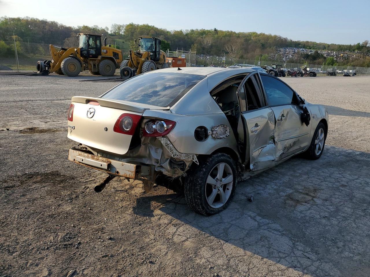2005 MAZDA 3