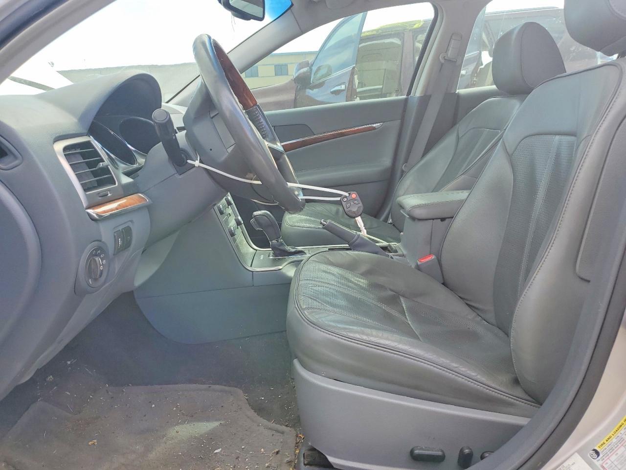 2010 LINCOLN MKZ