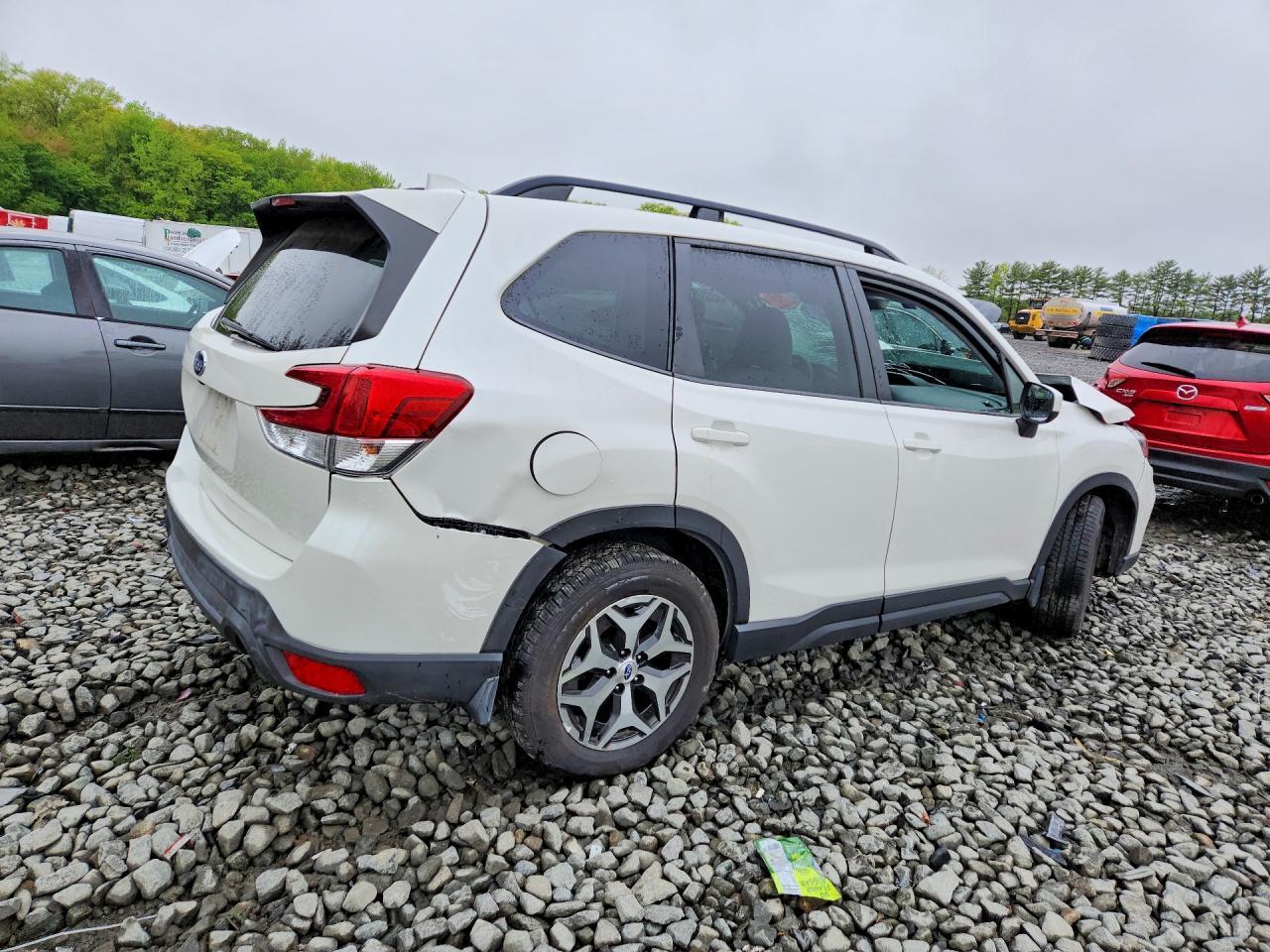 2020 SUBARU FORESTER