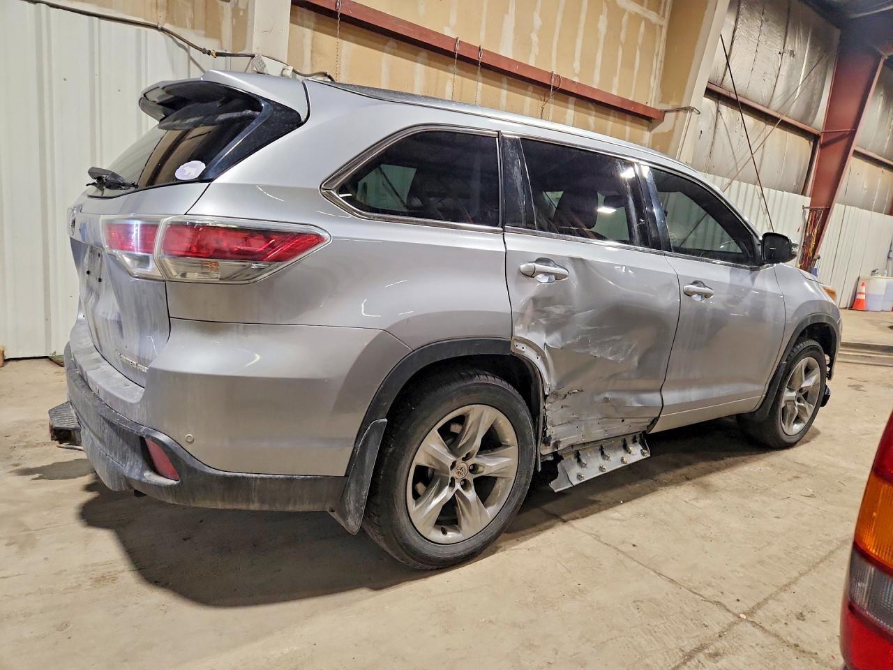 2014 TOYOTA HIGHLANDER