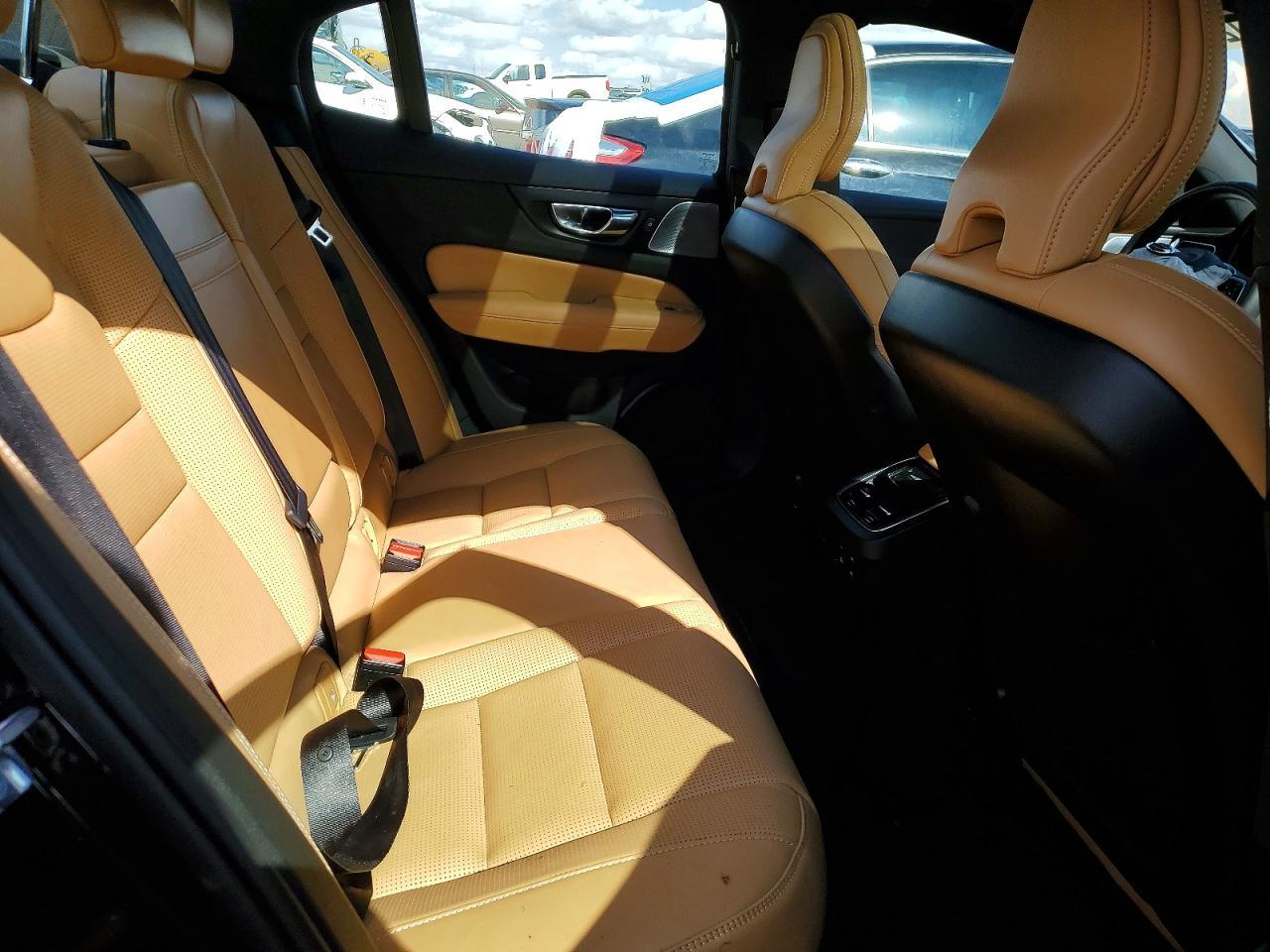 2020 VOLVO S60