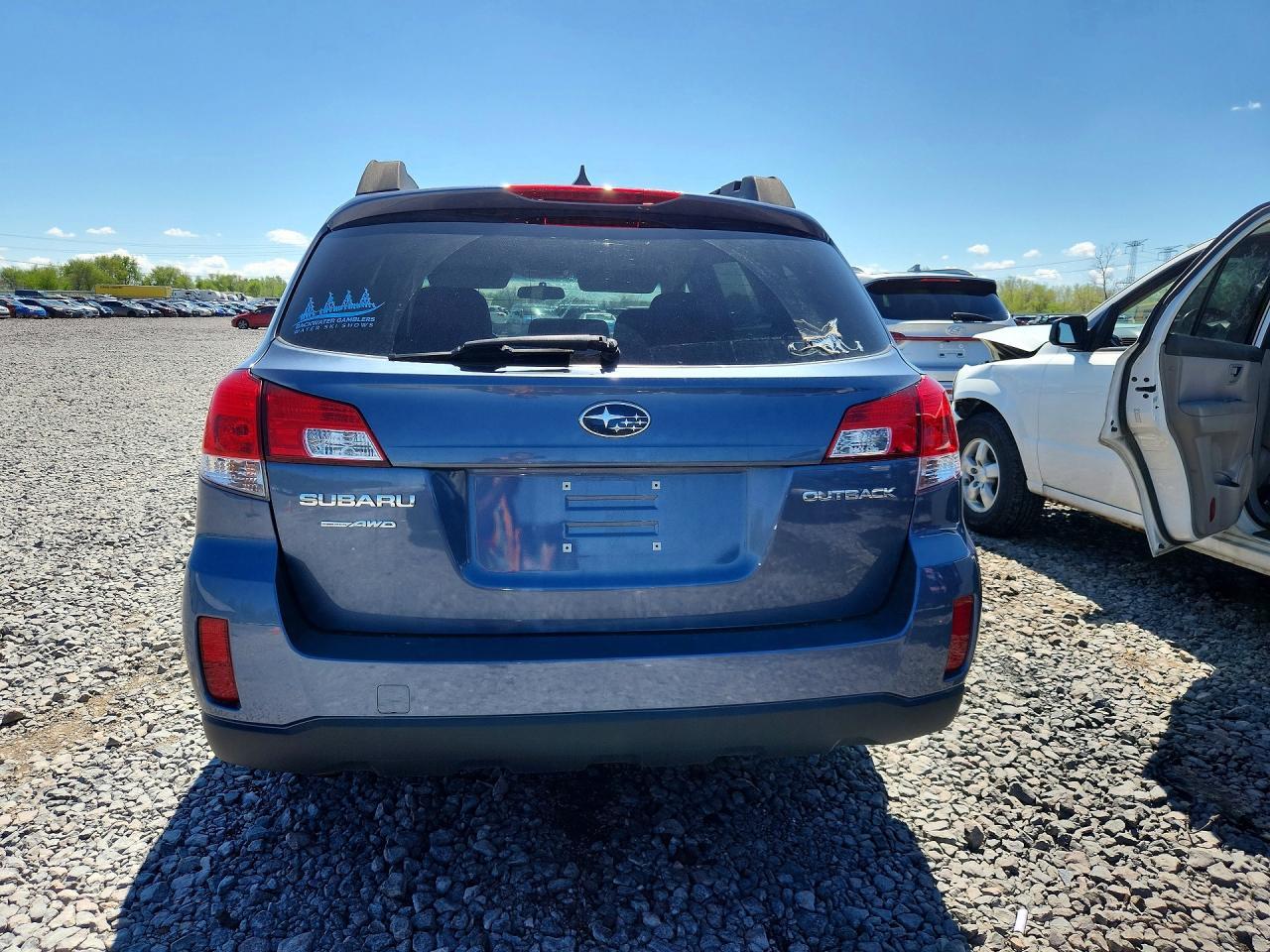 2014 SUBARU Outback