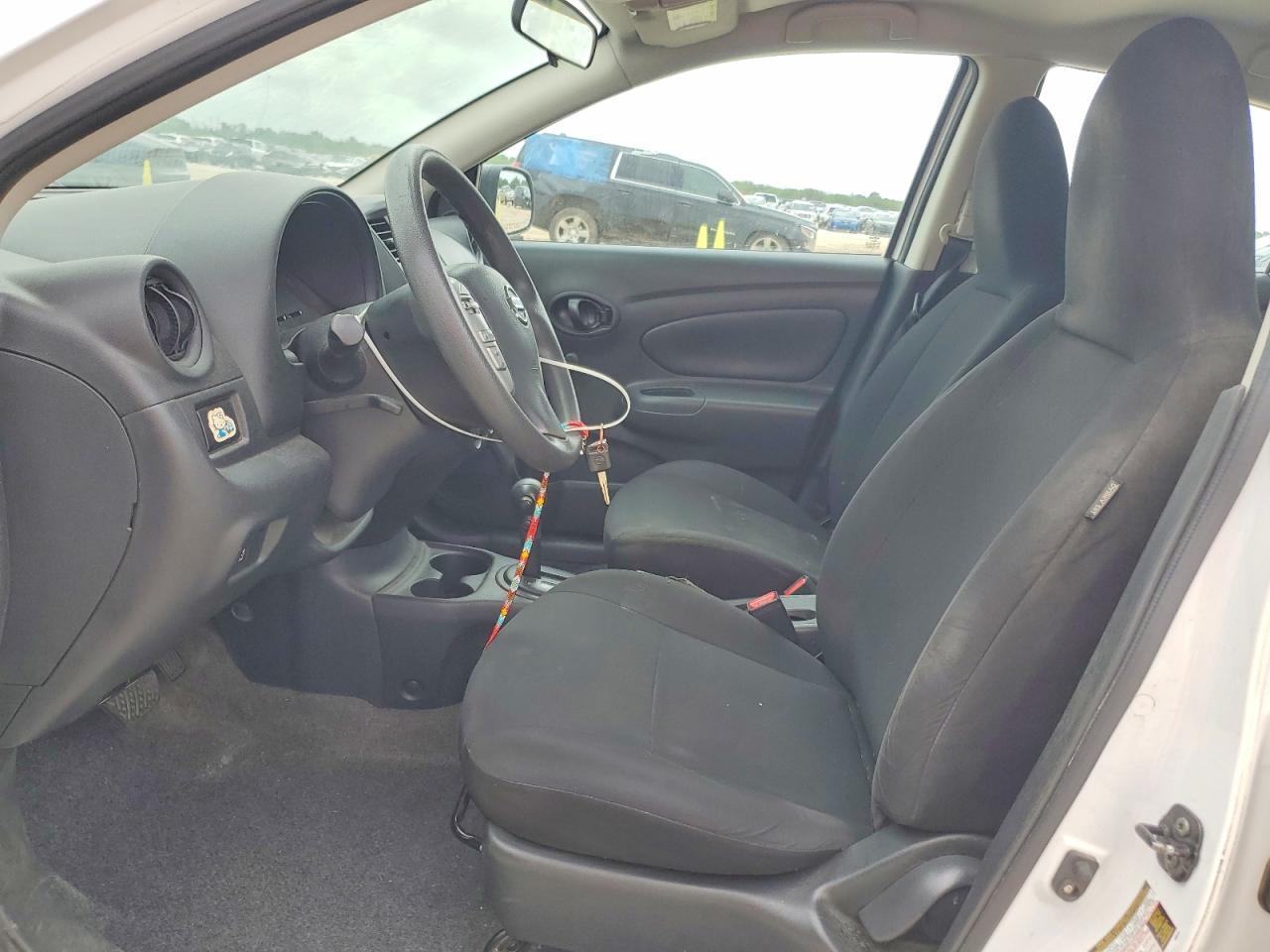 2015 NISSAN VERSA