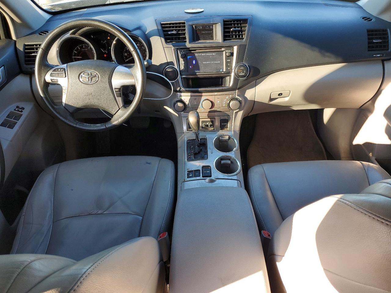 2013 TOYOTA HIGHLANDER