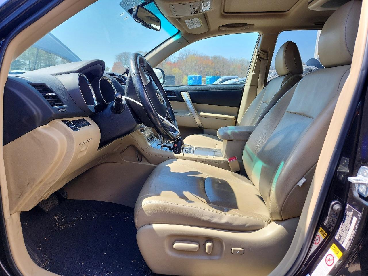 2012 TOYOTA HIGHLANDER