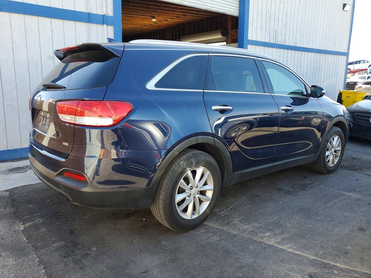2017 KIA SORENTO
