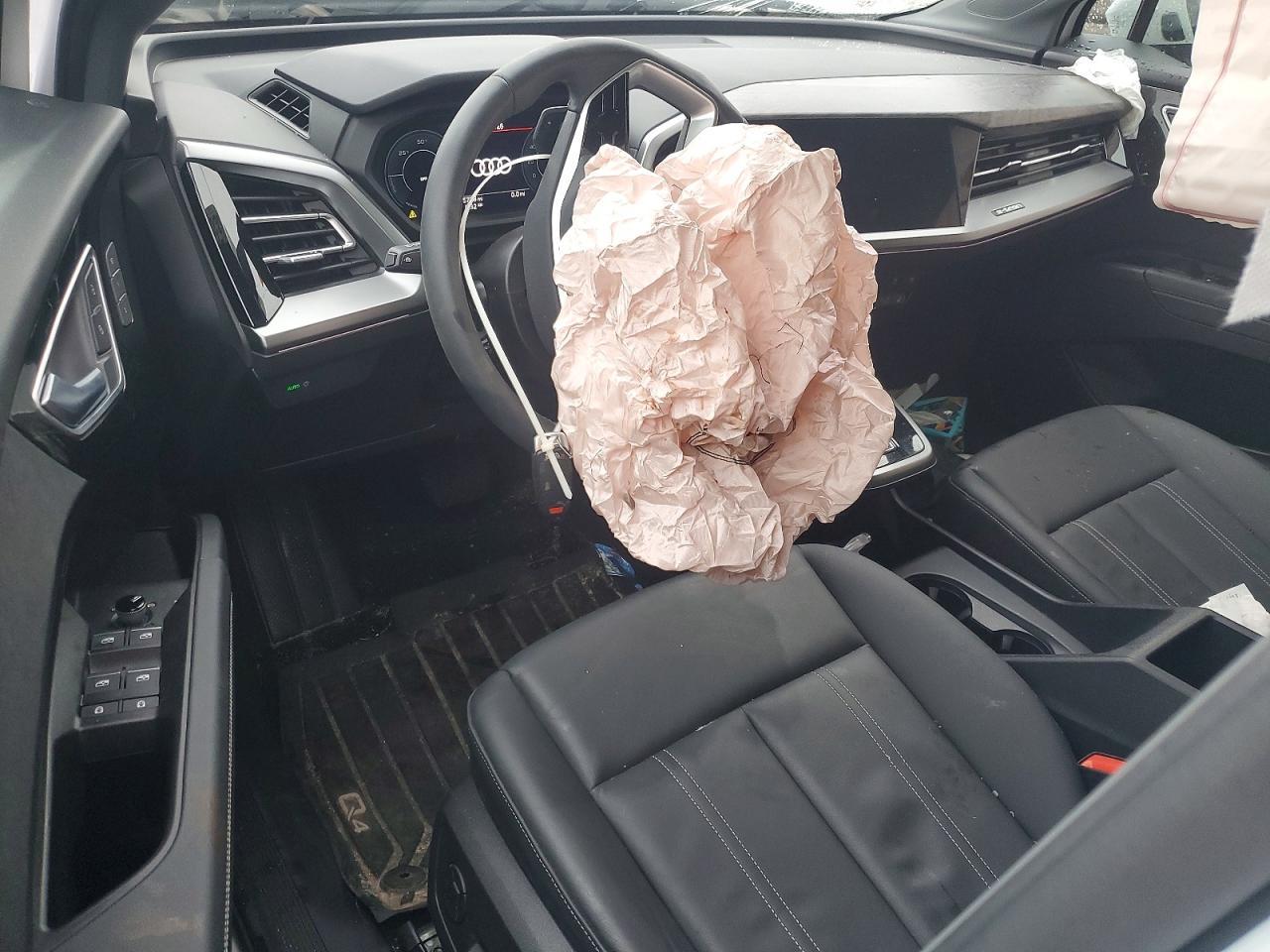 2024 AUDI Q4 e-tron