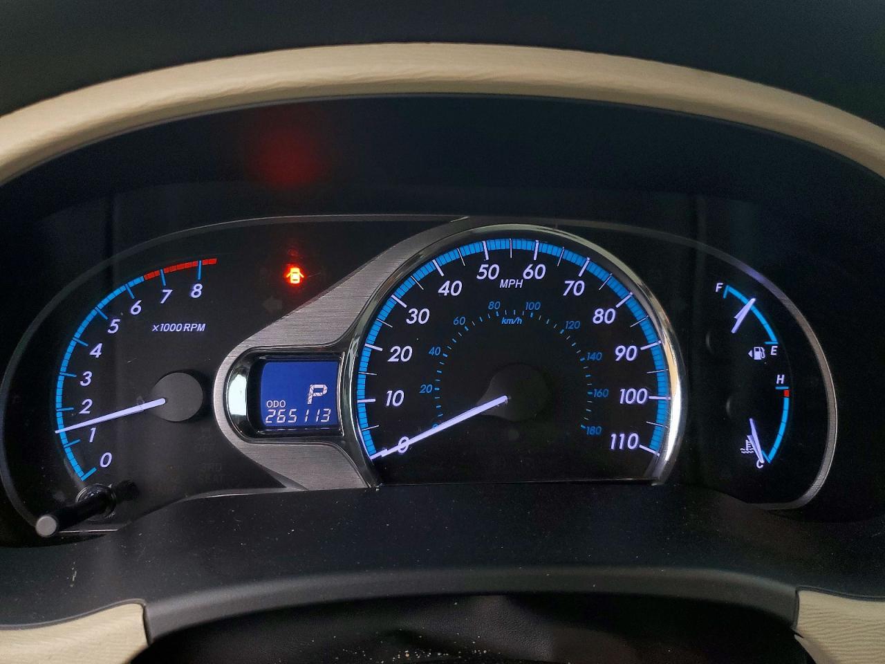 2011 TOYOTA SIENNA