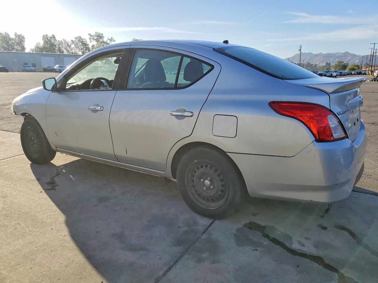 2017 NISSAN VERSA