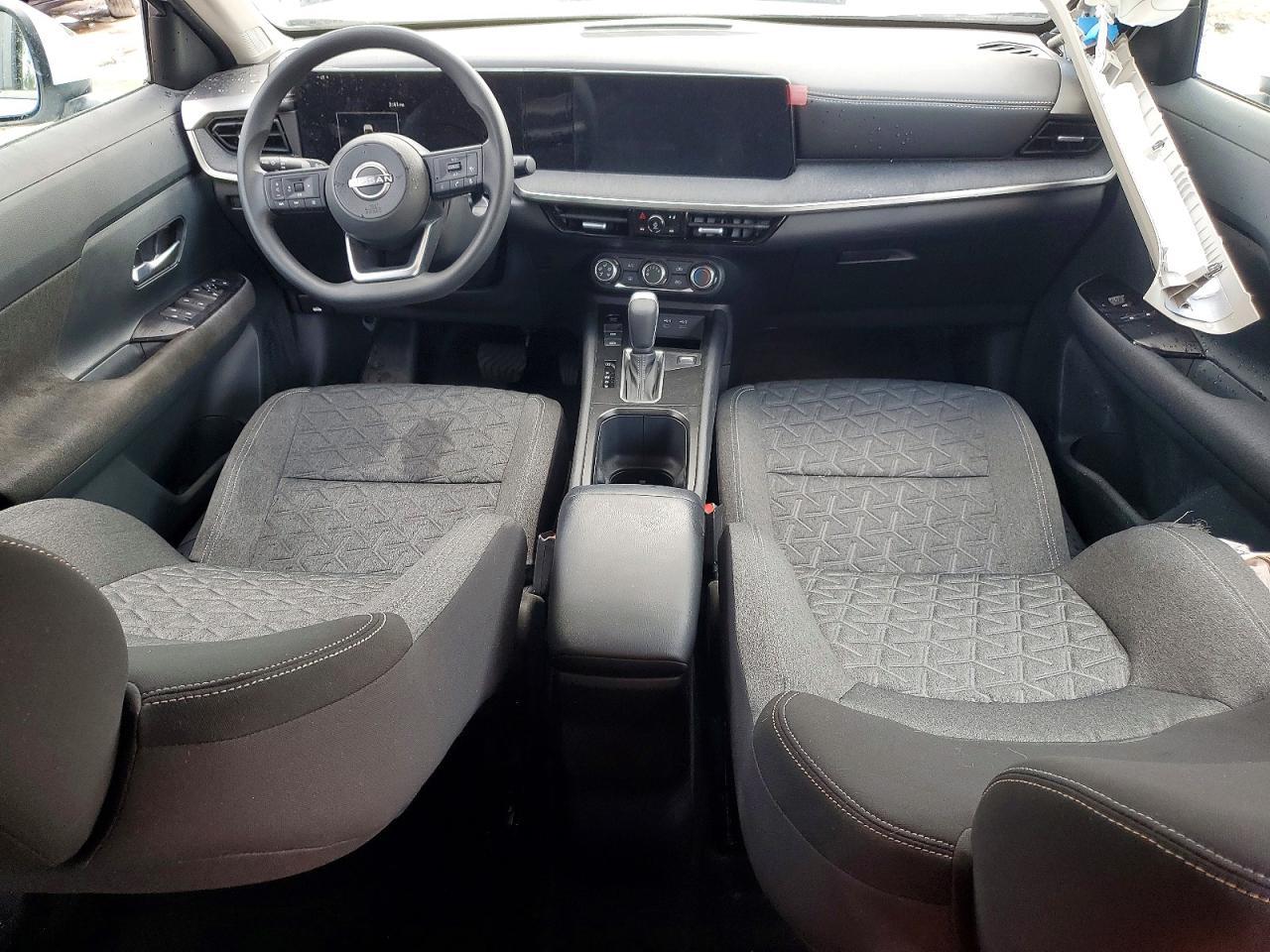 2025 NISSAN KICKS