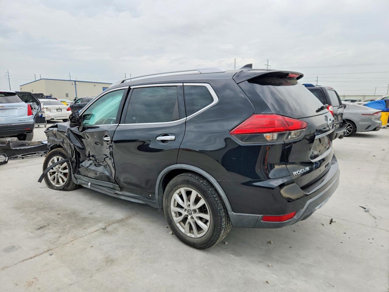 2017 NISSAN ROGUE