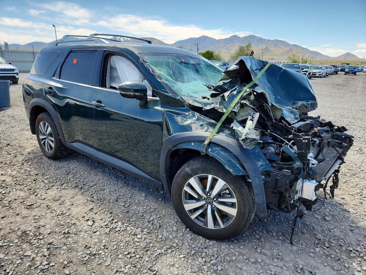 2024 NISSAN PATHFINDER