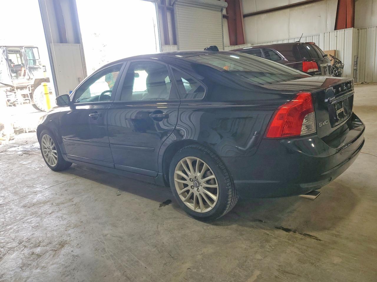 2011 VOLVO S40