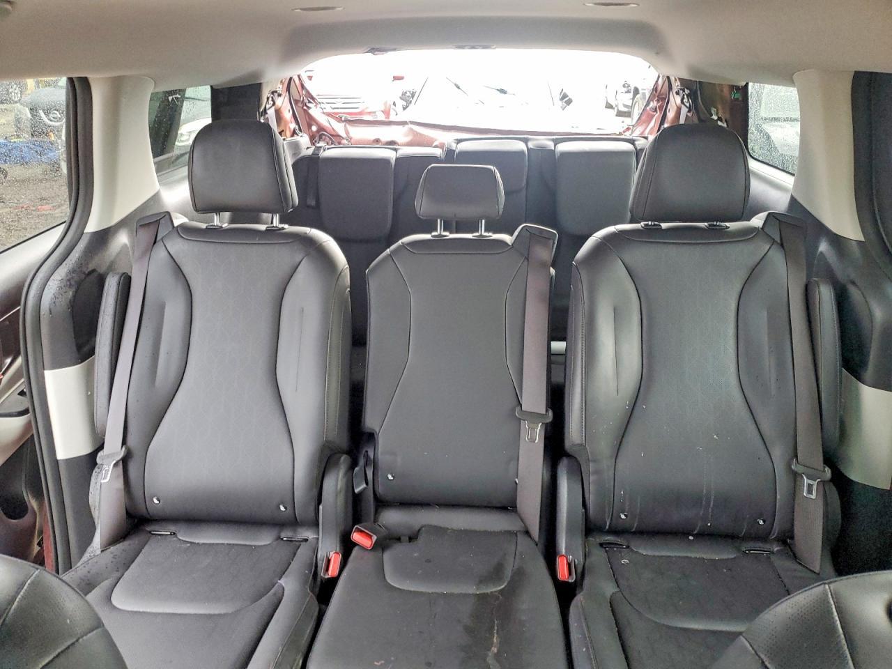 2024 KIA Carnival