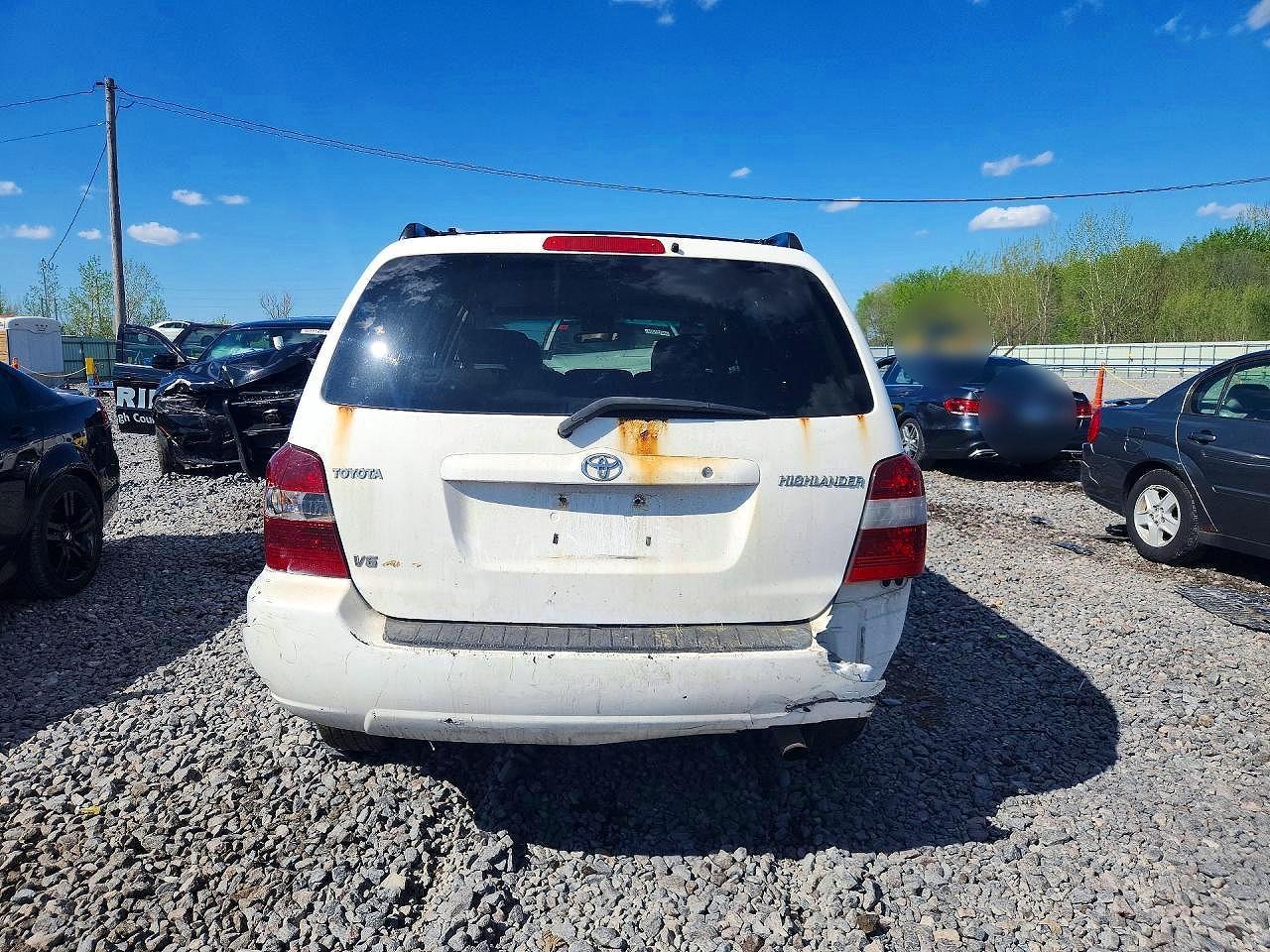 2004 TOYOTA HIGHLANDER