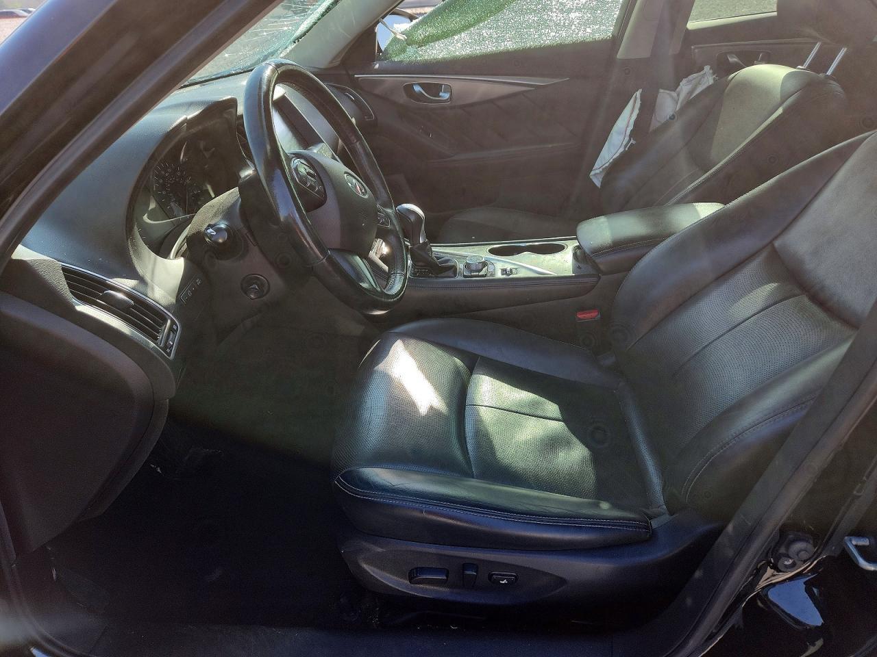 2016 INFINITI Q50