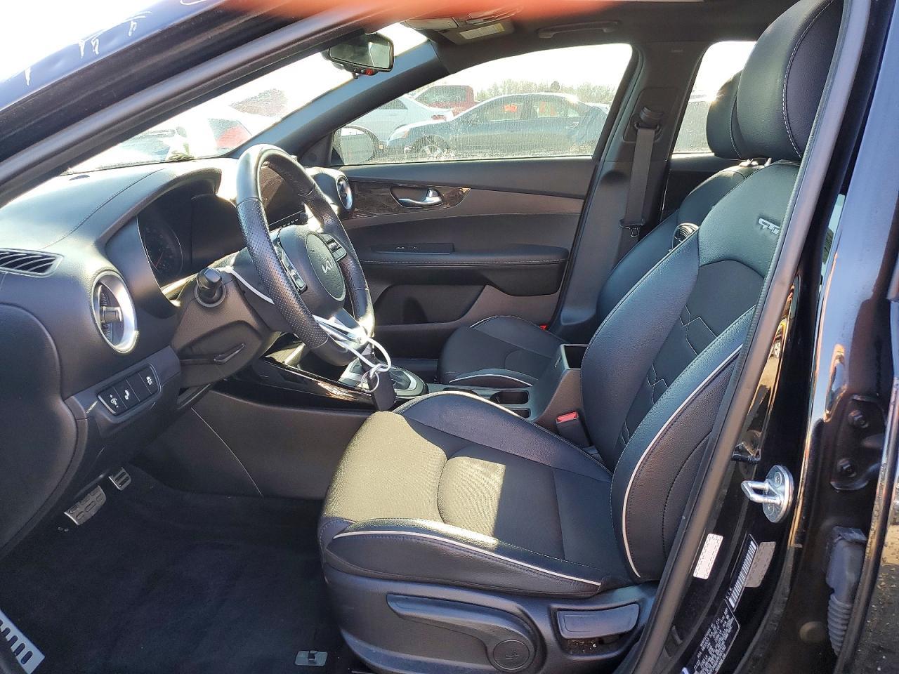 2023 KIA FORTE