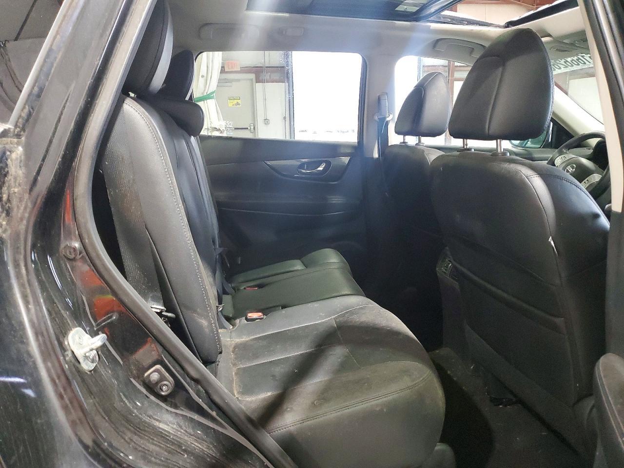 2016 NISSAN ROGUE