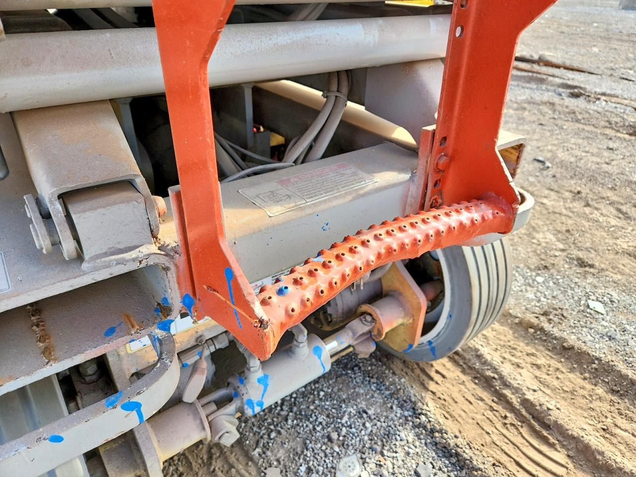 1999 Jlg 2032es