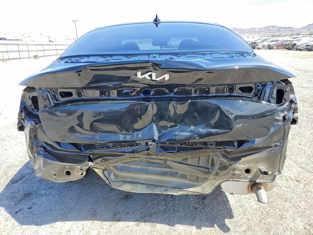 2025 KIA K5