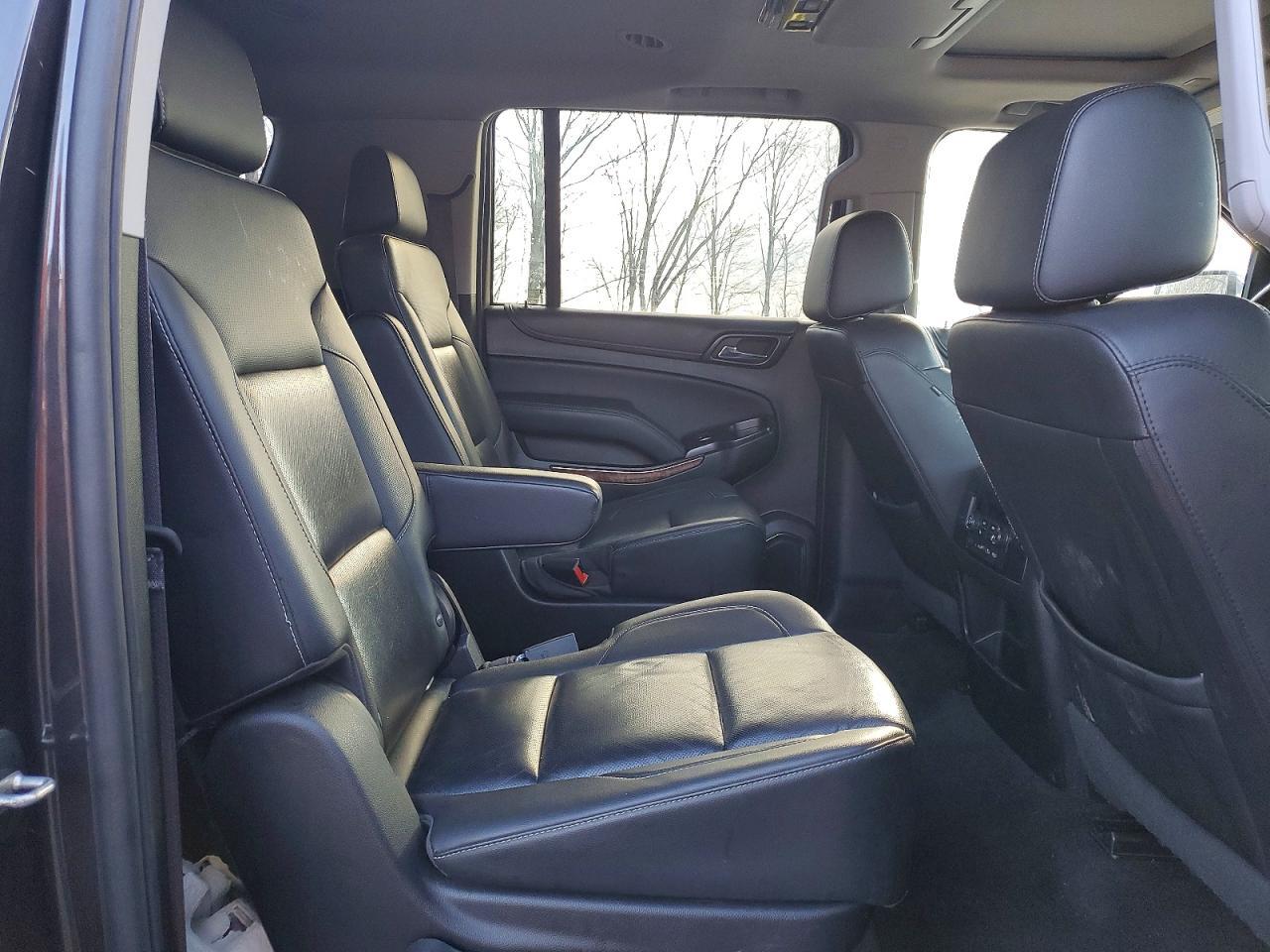2017 CHEVROLET Suburban