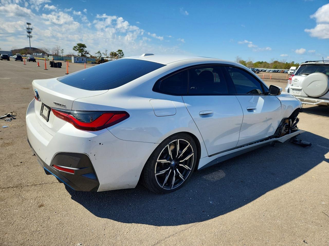 2022 BMW i4
