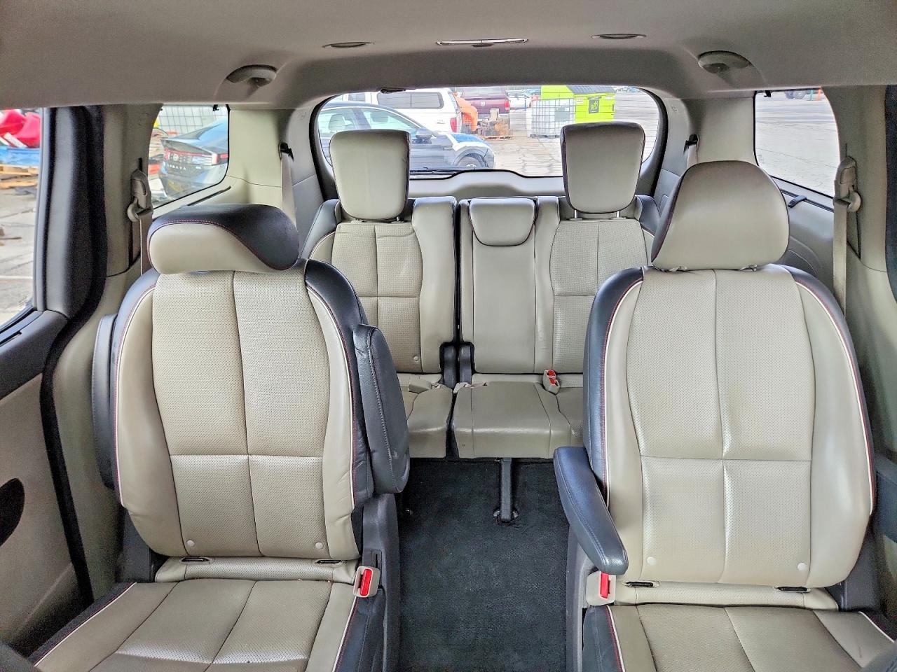 2016 KIA SEDONA