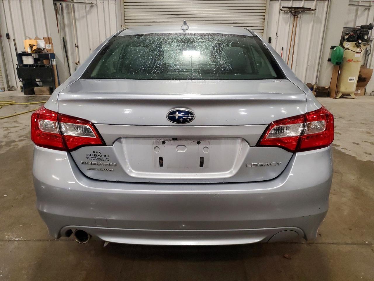 2016 SUBARU Legacy