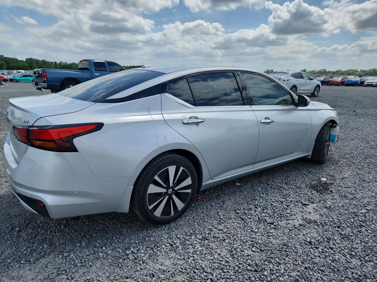 2019 NISSAN ALTIMA