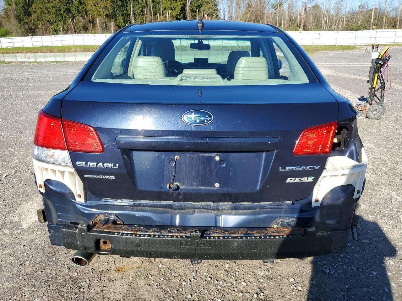 2012 SUBARU Legacy