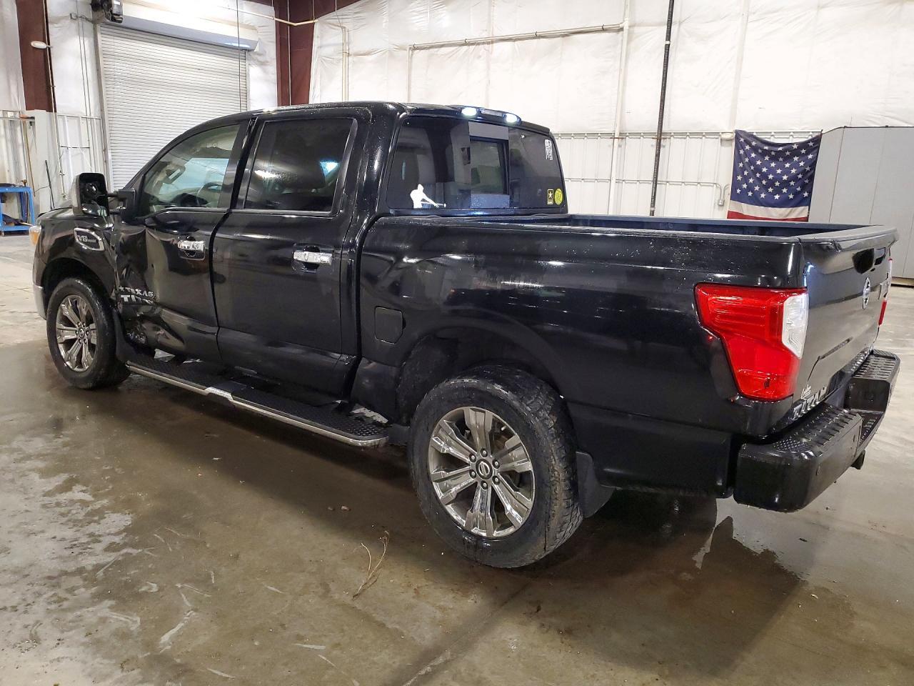 2017 NISSAN Titan