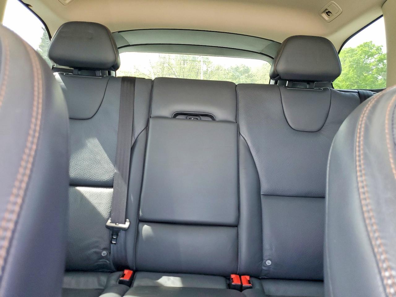 2012 VOLVO XC60