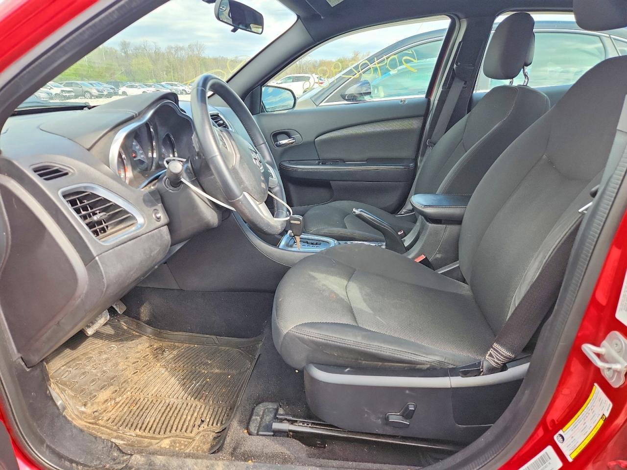2013 DODGE Avenger