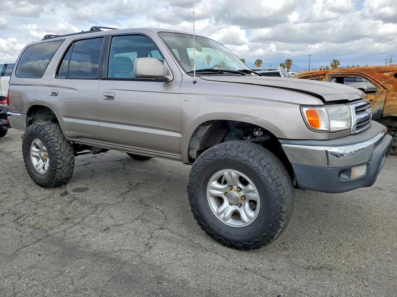2001 TOYOTA 4Runner