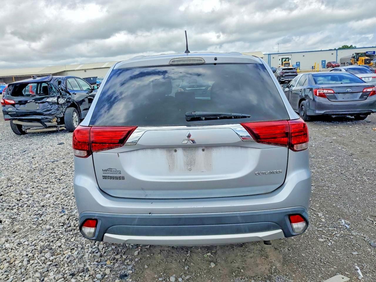 2016 MITSUBISHI outlander