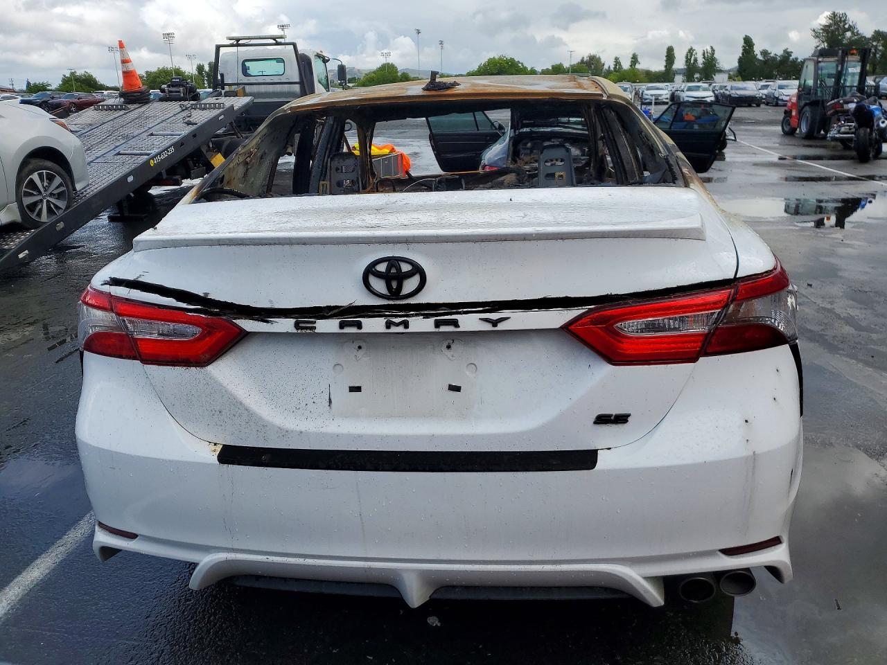 2019 TOYOTA CAMRY