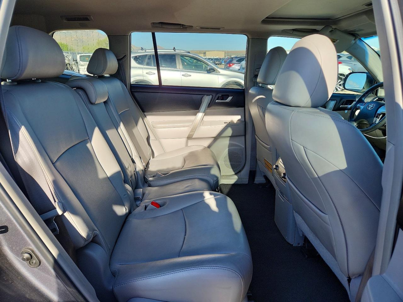 2013 TOYOTA HIGHLANDER