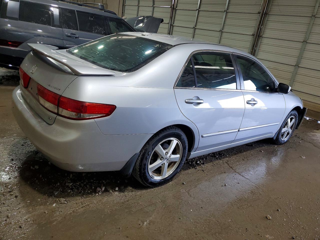 2004 HONDA ACCORD