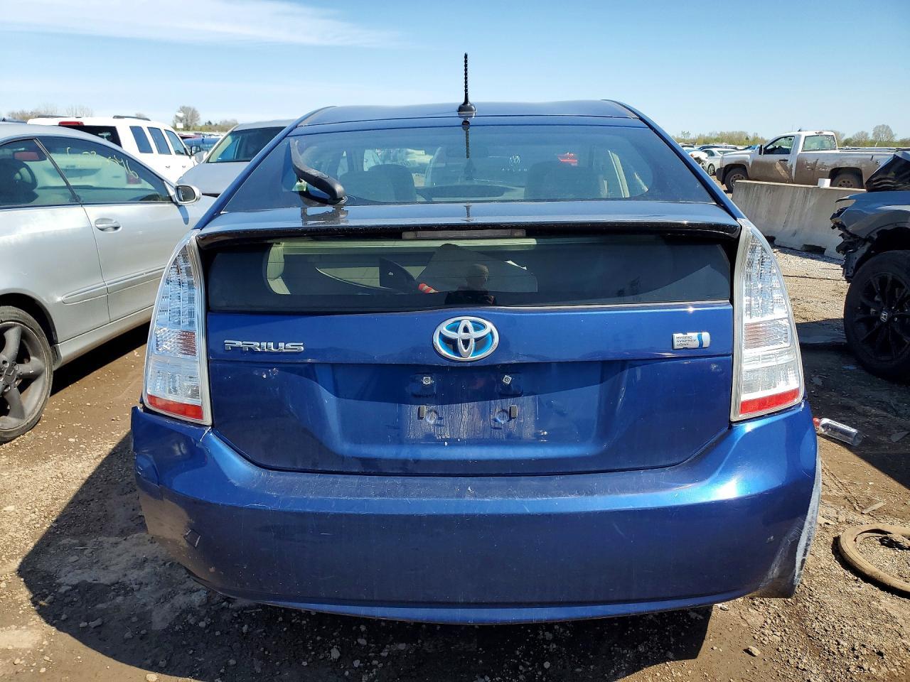 2011 TOYOTA PRIUS