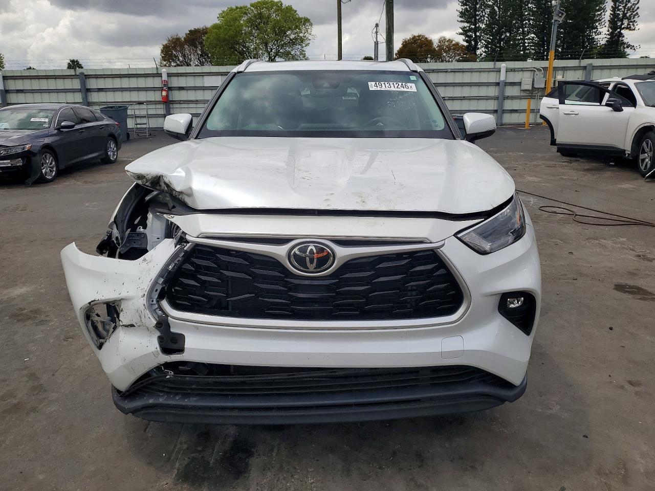 2022 TOYOTA HIGHLANDER