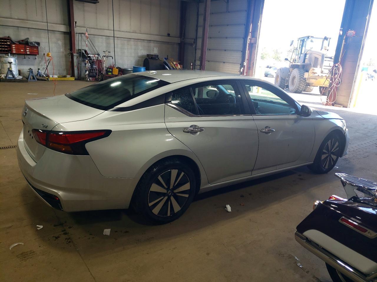 2021 NISSAN ALTIMA