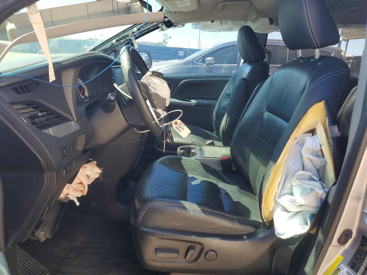 2018 TOYOTA SIENNA
