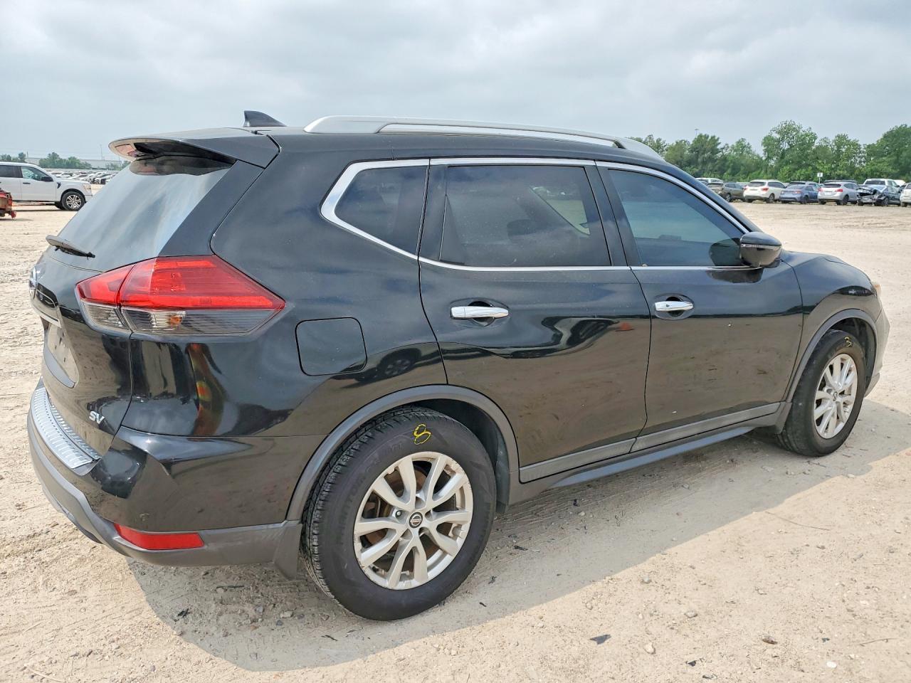 2017 NISSAN ROGUE