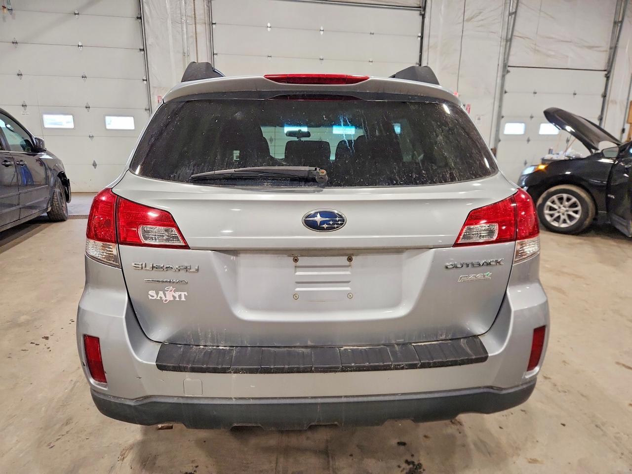 2012 SUBARU Outback